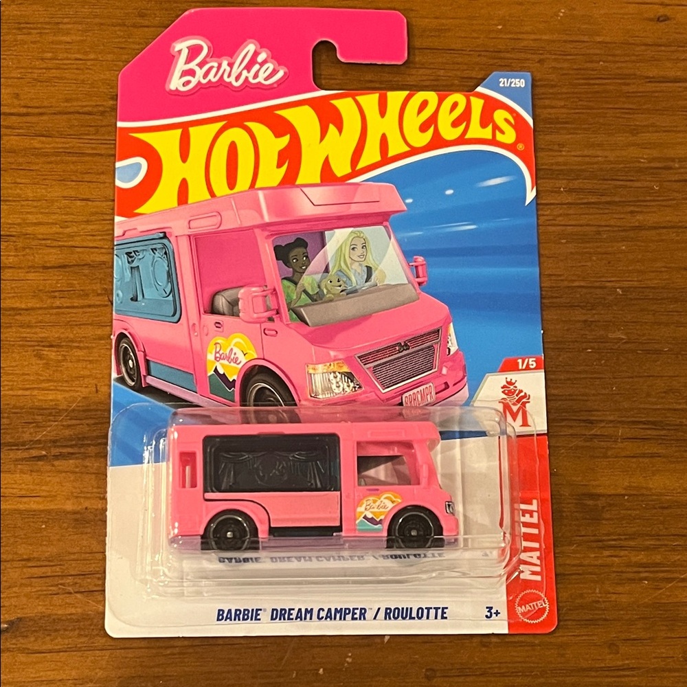 Hot Wheels Barbie Dream Camper Toy Van Truck Car new Mattel 1/64